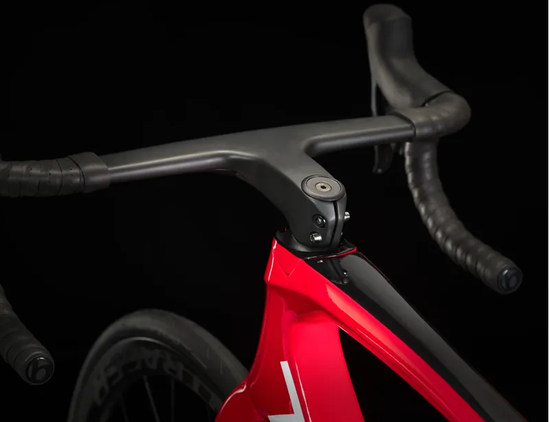 Trek Emonda SLR 9 eTap Carbon Road Bike 2024 in Viper Red-6